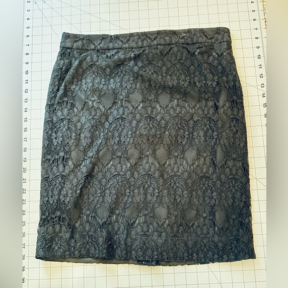 NWT Lined Black J. Crew Lace Pencil Skirt - Picture 1 of 4